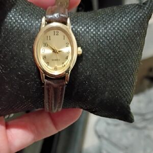 💜Source Unknown Gold and Brown Women's Watch